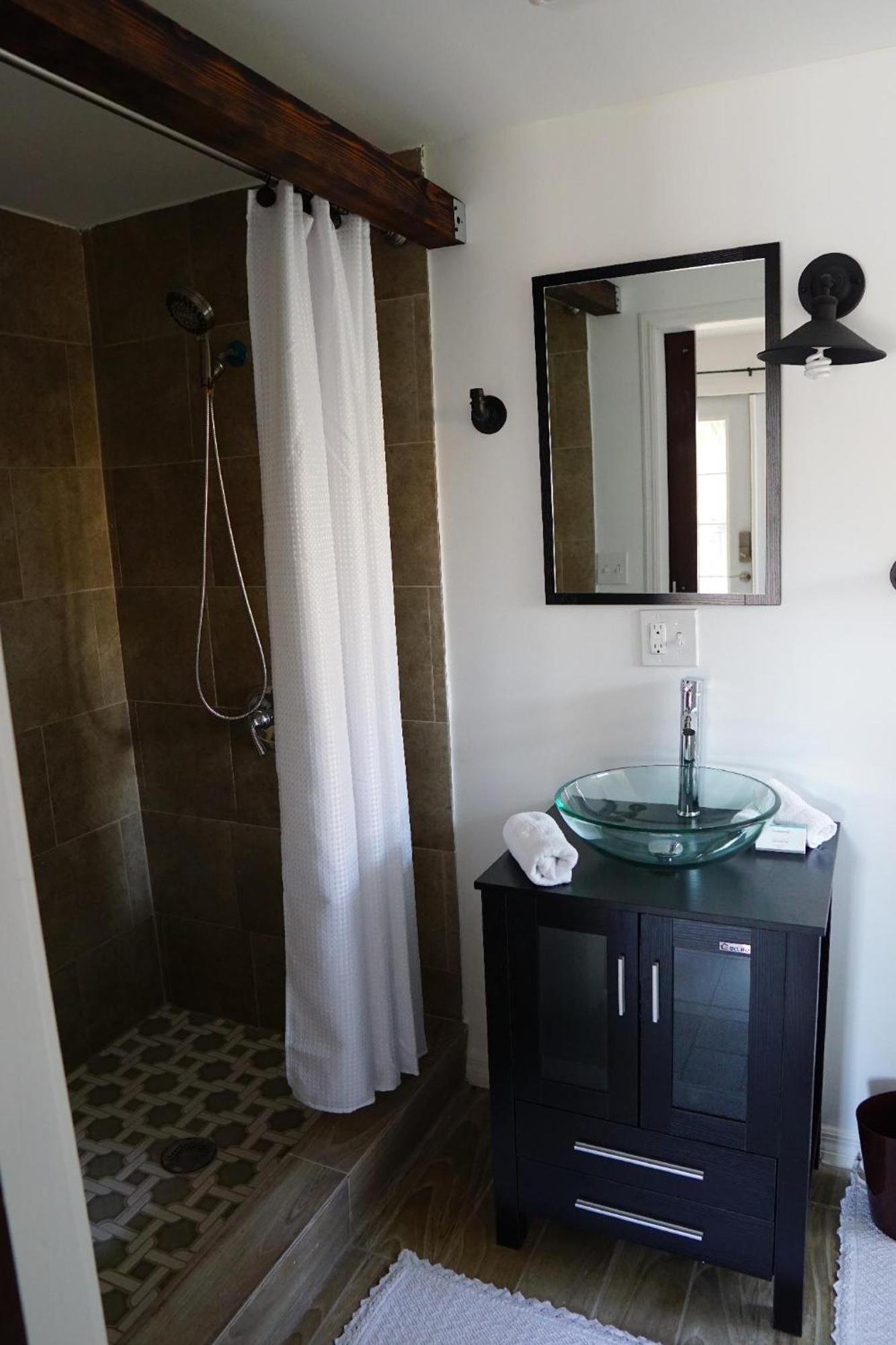Mi Casa Es Tu Casa, Airport Suites タンパ エクステリア 写真