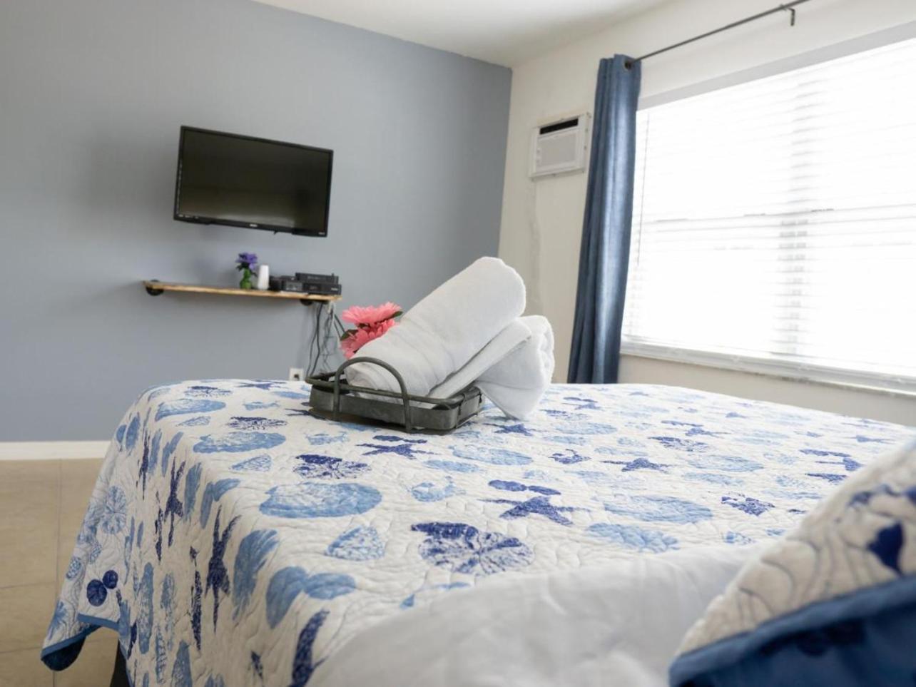 Mi Casa Es Tu Casa, Airport Suites タンパ エクステリア 写真